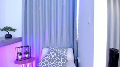  LUCY online show from January 2025 03:49:02 PM