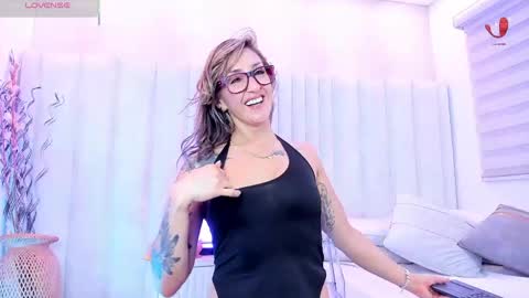 Snapshot of im_helina chatting on May 2026 02:45:01 PM Helina online show from May 2026 02:45:01 PM