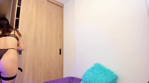 Luna online show from December 2024 01:08:01 AM