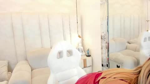 Snapshot of im_maiyn_jung chatting on March 2026 12:00:02 PM Mailyn Jung online show from March 2026 12:00:02 PM