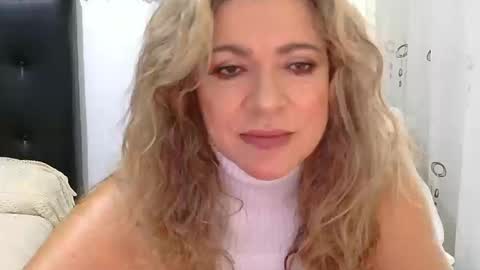 Snapshot of im_sharonr chatting on September 2025 02:27:01 PM Sharon online show from September 2025 02:27:01 PM