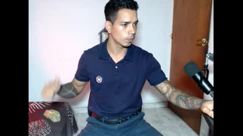 im_taylor24 online show from November 2025 10:21:02 PM