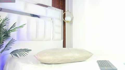 im_tyra online show from November 2025 06:37:01 AM