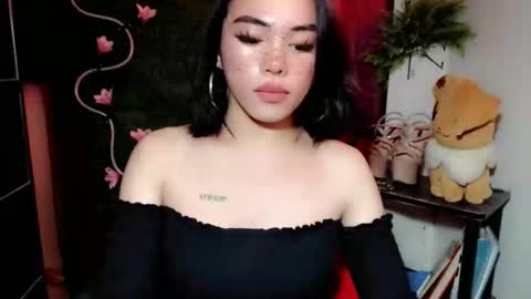 Snapshot of im_urlovergirlxxx chatting on November 2025 09:20:01 AM Hii love online show from November 2025 09:20:01 AM