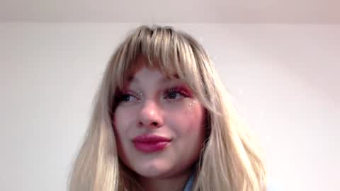 Snapshot of im_your_paradise chatting on December 2024 12:00:02 AM Asley online show from December 2024 12:00:02 AM