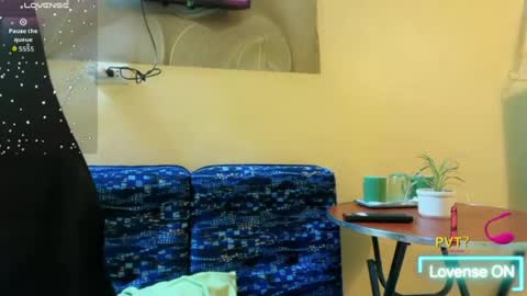 Snapshot of im_your_sexy_wifexxx chatting on June 2026 01:33:01 PM Ms. M online show from June 2026 01:33:01 PM