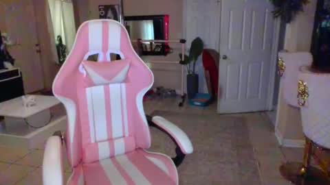 iman_love online show from October 2025 06:50:02 PM