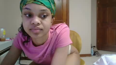 scarlett amour online show from February 2025 03:32:02 AM