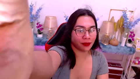 Snapshot of imdestined_foryou chatting on February 2025 06:48:02 PM Ashley online show from February 2025 06:48:02 PM