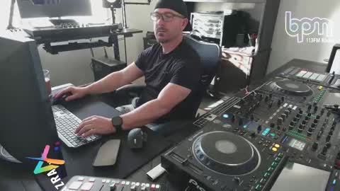 DJ Azra online show from January 2026 11:14:01 PM