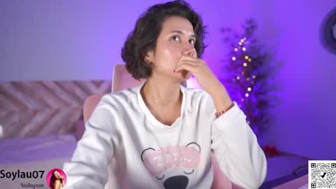 imjess_ online show from November 2025 04:34:02 AM