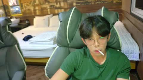 Snapshot of imlowerlife chatting on September 2025 03:56:02 PM imlowerlife online show from September 2025 03:56:02 PM