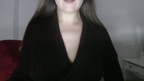 Pola online show from December 2024 10:15:02 PM