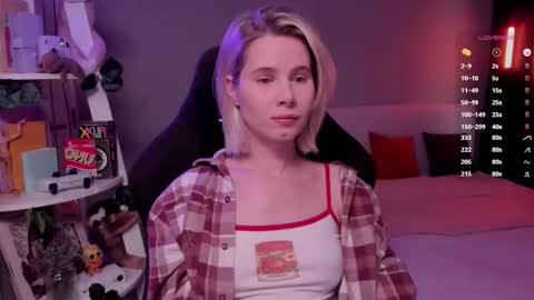 Mia online show from January 2026 12:20:02 PM