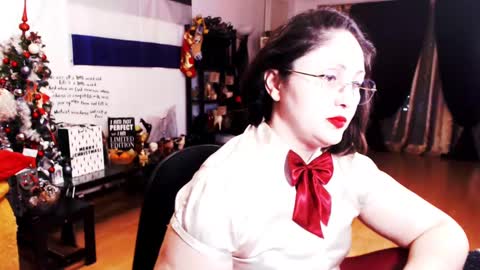 Snapshot of imperatrizasado chatting on December 2024 06:17:02 PM Empress online show from December 2024 06:17:02 PM