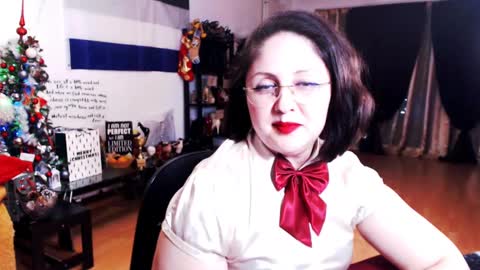 Snapshot of imperatrizasado chatting on December 2024 09:19:02 PM Empress online show from December 2024 09:19:02 PM