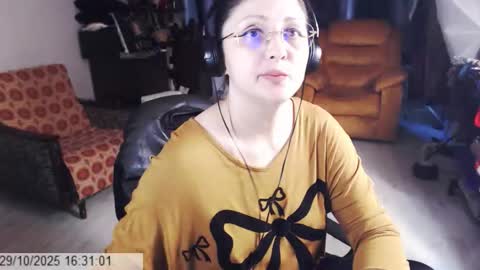 Empress online show from October 2025 02:30:01 PM