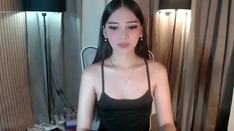 Aki online show from November 2025 01:51:02 AM