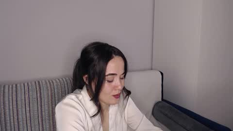 Lin online show from November 2025 07:56:02 PM