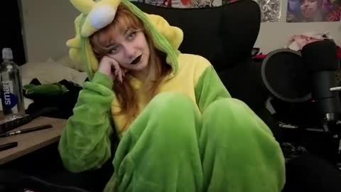 Inarafoxx online show from April 2026 03:09:02 AM