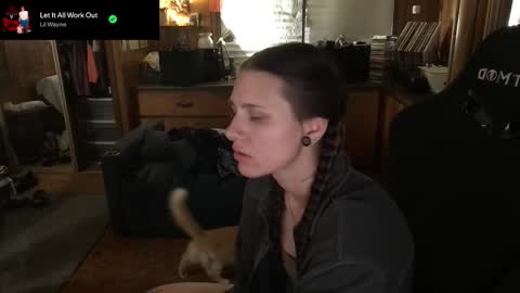 Carter online show from October 2025 04:46:01 AM