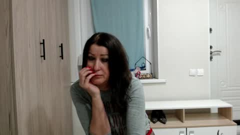 Snapshot of increible_della chatting on May 2026 09:22:02 PM Della online show from May 2026 09:22:02 PM