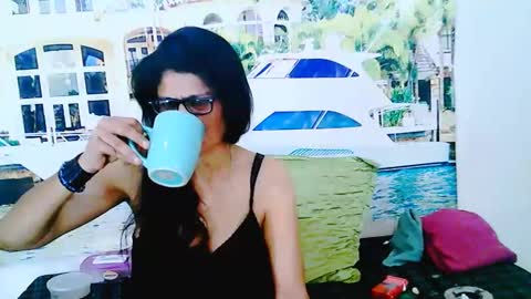 Snapshot of indianallure chatting on January 2025 10:06:02 AM Femiez online show from January 2025 10:06:02 AM