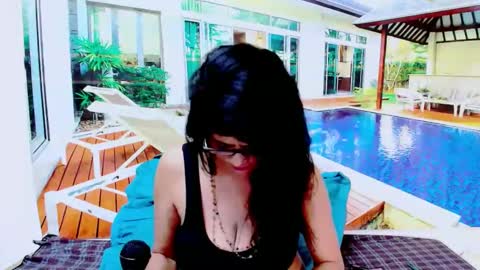 Snapshot of indianallure chatting on January 2025 05:59:02 AM Femiez online show from January 2025 05:59:02 AM