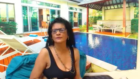 Snapshot of indianallure chatting on January 2025 02:14:01 PM Femiez online show from January 2025 02:14:01 PM