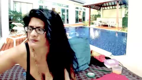 Snapshot of indianallure chatting on January 2025 05:58:01 AM Femiez online show from January 2025 05:58:01 AM