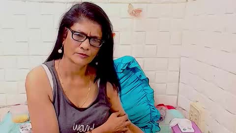 Femiez online show from April 2026 01:41:01 PM