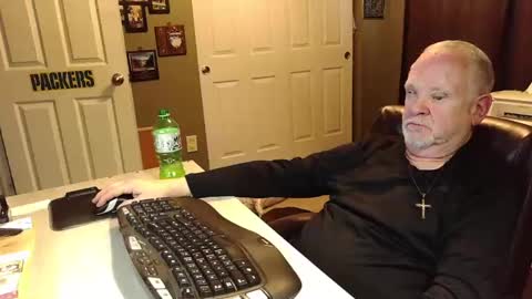 Papa online show from November 2025 08:20:02 PM