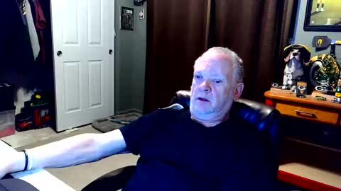 Papa online show from November 2025 03:39:02 AM