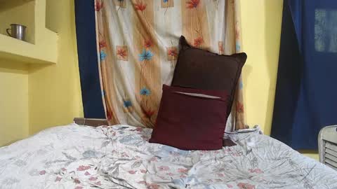 Snapshot of indiancumking chatting on December 2024 04:32:02 AM inindiancumking online show from December 2024 04:32:02 AM