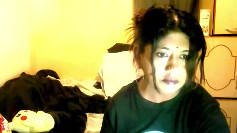 indianpleasures21 online show from April 2026 01:42:02 AM