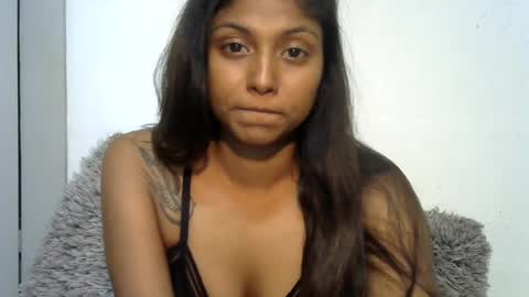 indianqtpie6 online show from June 2026 06:43:02 PM