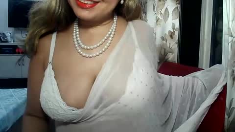 Snapshot of indianrads9 chatting on March 2025 05:39:01 PM Radha online show from March 2025 05:39:01 PM