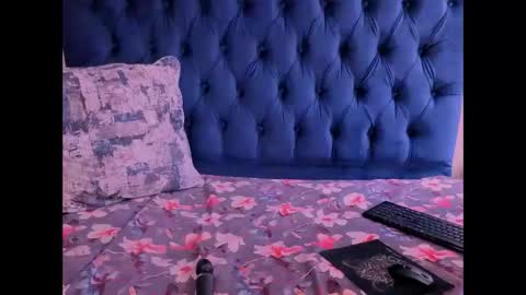 indiansapphirex online show from November 2025 05:31:01 AM