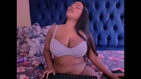 indiansapphirex online show from November 2025 06:05:02 AM