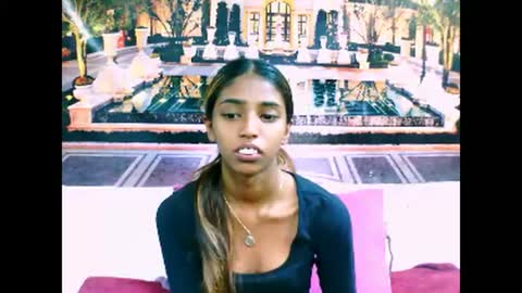 Snapshot of indiansexyslender4u2luv chatting on December 2024 05:37:02 AM indiansexyslender4u2luv online show from December 2024 05:37:02 AM