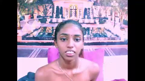 Snapshot of indiansexyslender4u2luv chatting on December 2024 12:04:01 PM indiansexyslender4u2luv online show from December 2024 12:04:01 PM