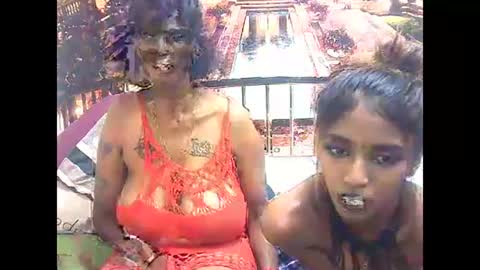 Snapshot of indiansexyslender4u2luv chatting on January 2025 12:22:01 PM indiansexyslender4u2luv online show from January 2025 12:22:01 PM