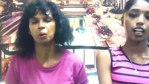 Snapshot of indiansexyslender4u2luv chatting on February 2025 06:15:02 AM indiansexyslender4u2luv online show from February 2025 06:15:02 AM