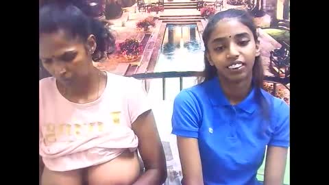 Snapshot of indiansexyslender4u2luv chatting on March 2025 05:51:01 AM indiansexyslender4u2luv online show from March 2025 05:51:01 AM