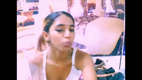 Snapshot of indiansexyslender4u2luv chatting on March 2025 08:51:02 AM indiansexyslender4u2luv online show from March 2025 08:51:02 AM