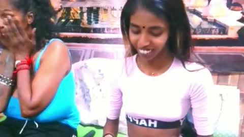 Snapshot of indiansexyslender4u2luv chatting on September 2025 05:42:01 AM indiansexyslender4u2luv online show from September 2025 05:42:01 AM