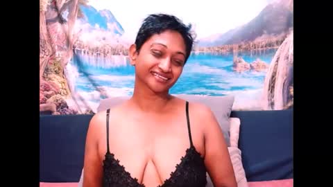 Snapshot of indianspicy69 chatting on December 2024 01:08:01 AM Shreya online show from December 2024 01:08:01 AM