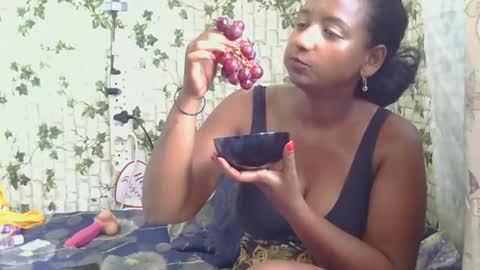 Snapshot of indiantina01 chatting on January 2025 12:33:01 PM tina online show from January 2025 12:33:01 PM