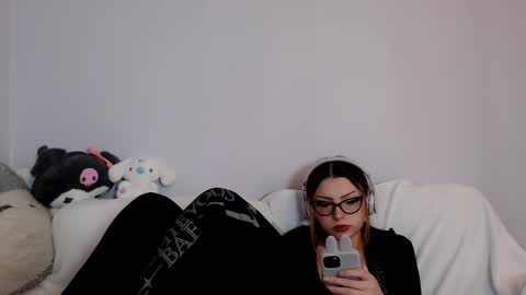 Snapshot of indigoelle chatting on March 2025 10:24:02 PM Indigo Elle online show from March 2025 10:24:02 PM