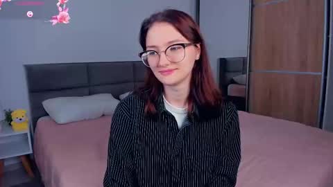 Snapshot of inellcanty chatting on September 2025 04:13:02 AM Kira online show from September 2025 04:13:02 AM